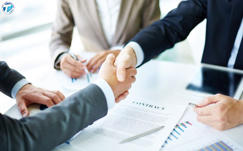 Lập dự toán chi phí và ký hợp đồng thi công